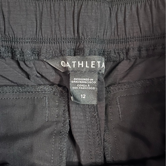 SOLD Athleta Trekkie Convertible Hike Pants 3-in-1 Black Size 12 / L - Picture 9 of 10